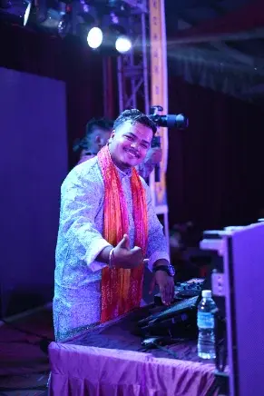 Dhinchak Dandiya 2025 — crowd moment 9